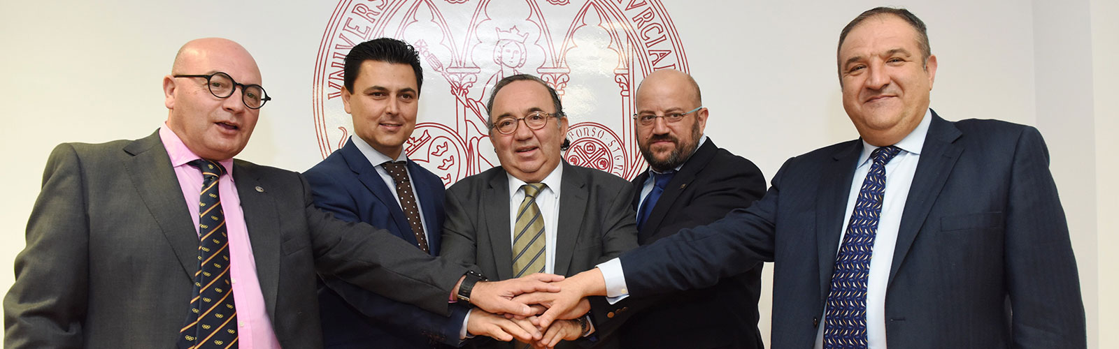 UMU y ayuntamiento de San Javier firman un convenio para la sede permanente