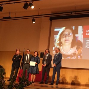 El equipo investigador de la Dra María José Cubero recibe un premio por su proyecto para reducir el uso de antibióticos en ganado porcino