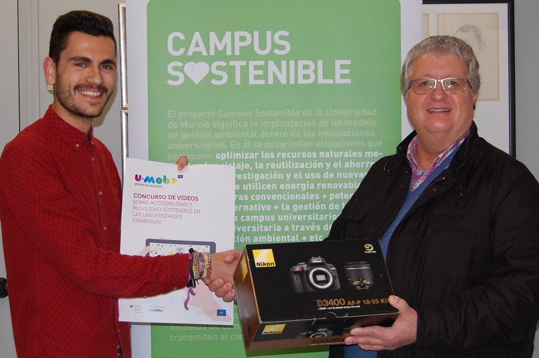 Entrega de premios del concurso de movilidad sostenible Umob en la Universidad de Murcia. 