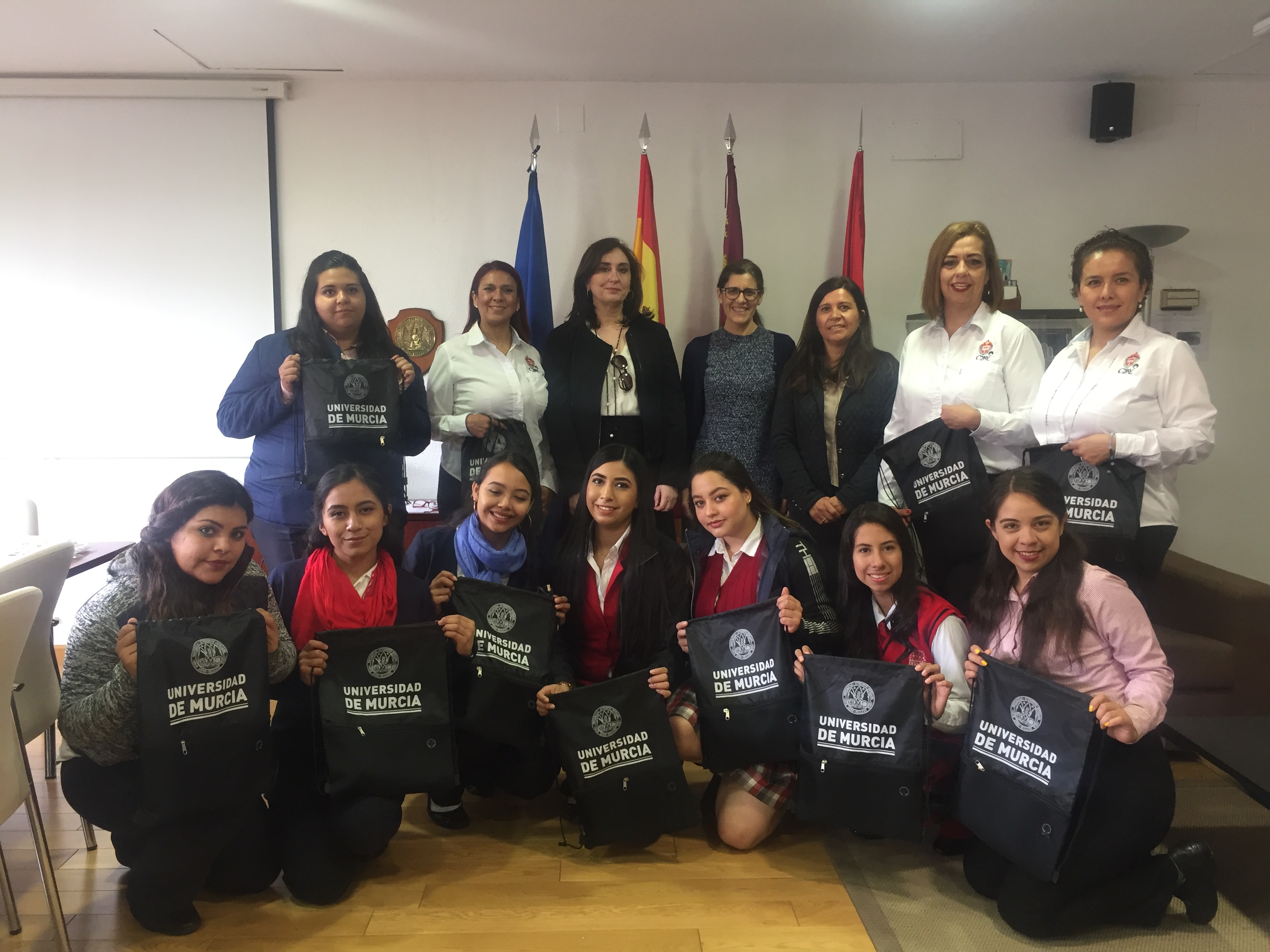 La UMU recibe a los estudiantes mexicanos del Proyecto INTERJOM para realizar prácticas de Educación Primaria