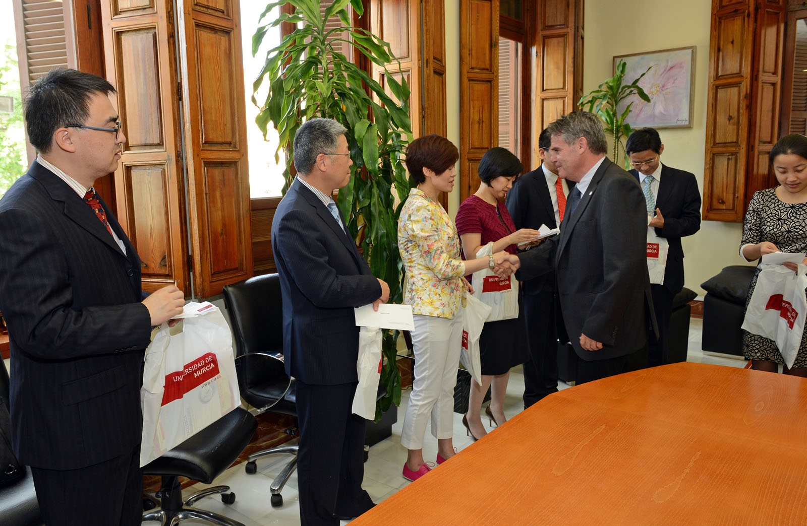 2014.07 Visita Delegacion China conocer la TUI 2