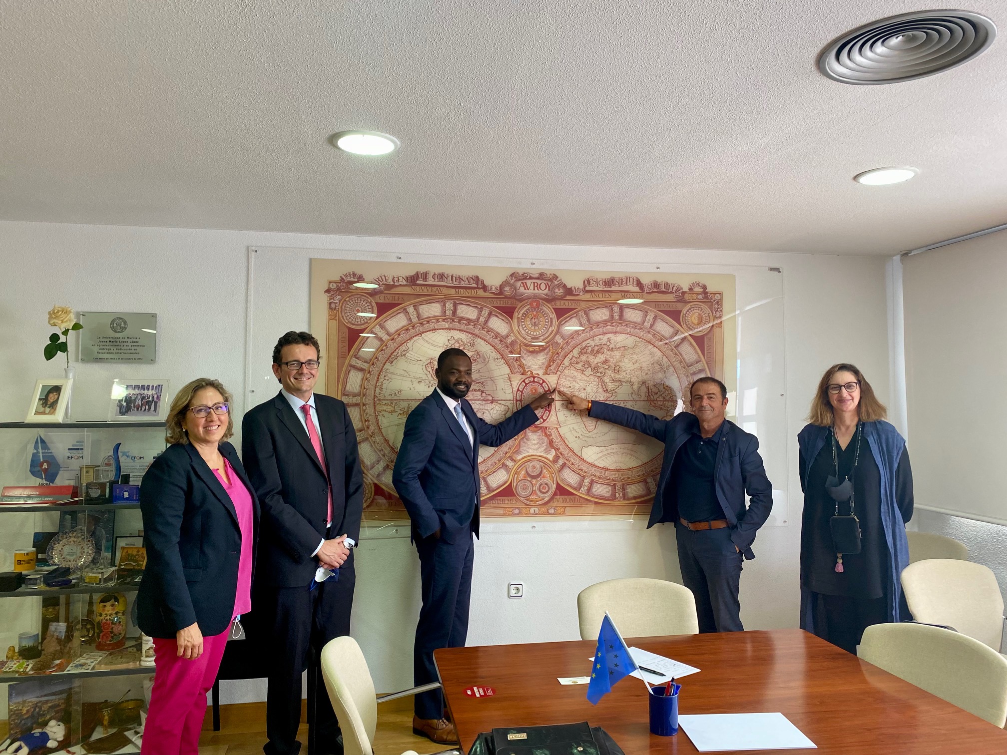 Recepción  en Internacionales a la embajada  de Mauritania