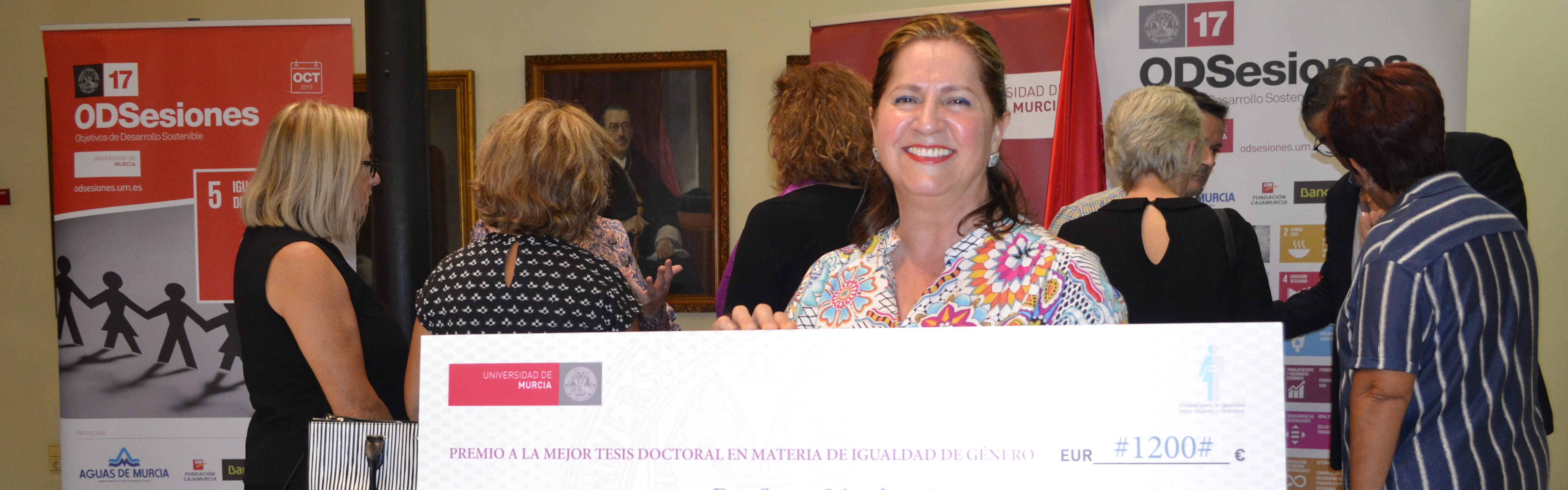 La UMU entrega el ‘I Premio a la mejor tesis doctoral en materia de Igualdad de Género’ a Sara Sánchez Peñas