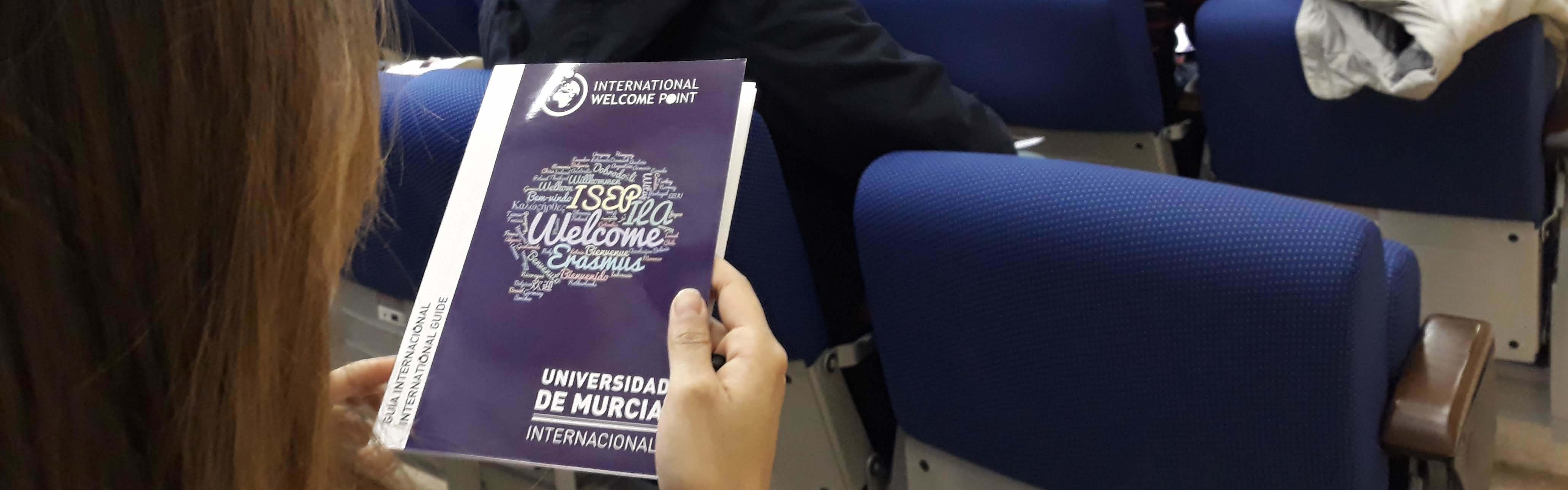 La UMU lanza la convocatoria de becas para estudiar en Latinoamérica y en universidades con convenios bilaterales