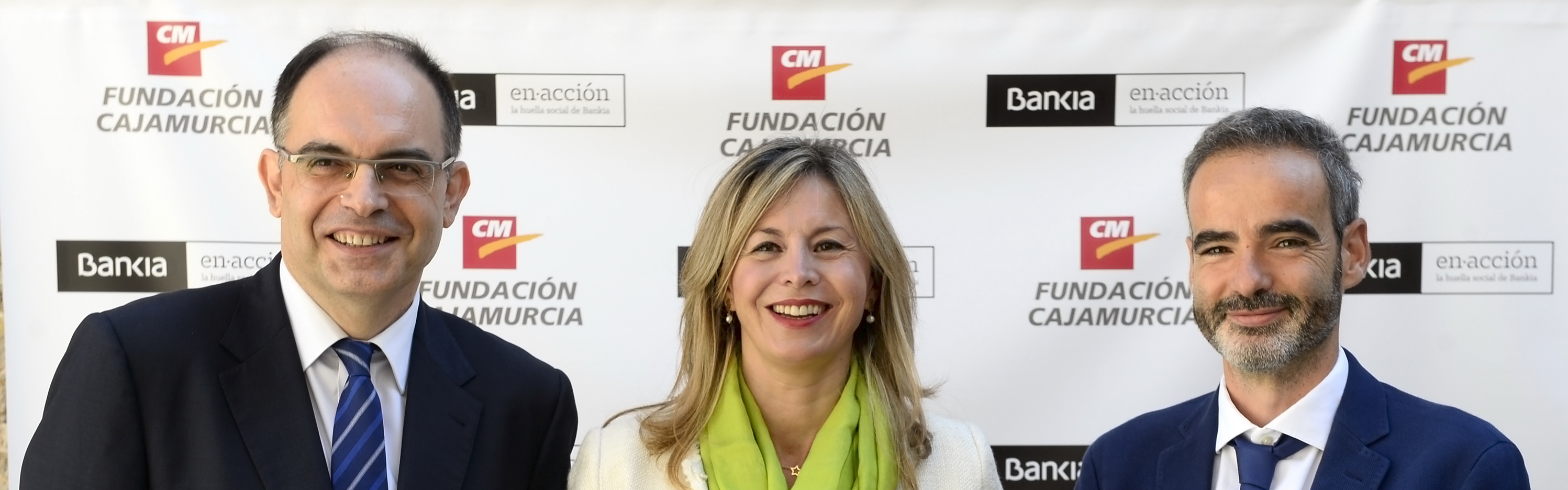 La Universidad de Murcia, Bankia y Fundación Cajamurcia conceden ayudas para estudiar en el extranjero