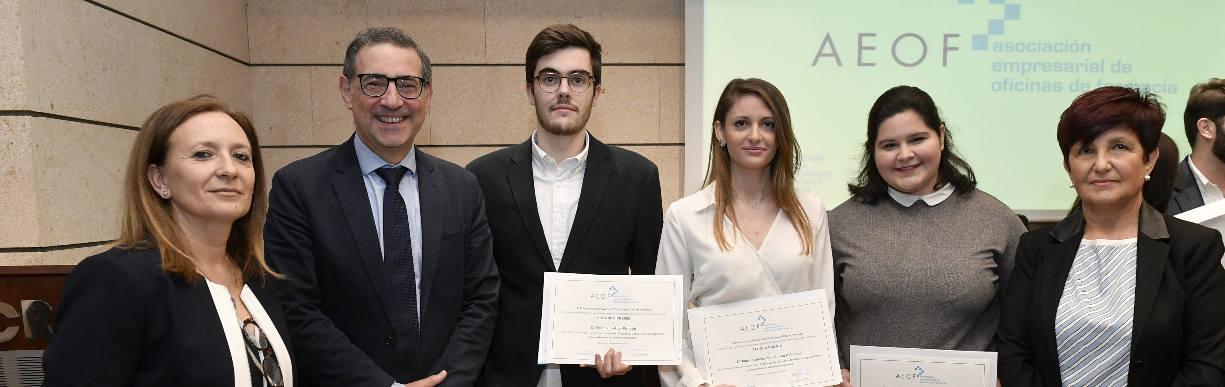 La Asociación de Empresarios de Oficinas de Farmacia premia a tres estudiantes de la UMU por sus trabajos fin de grado