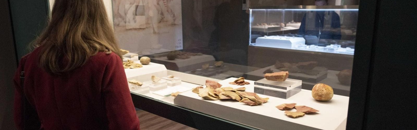 ‘Ancestros’, una exposición para conocer cómo vivieron los neandertales en la Región de Murcia