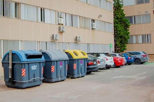 Nuevos contenedores de residuos urbanos en el campus de Espinardo y El Palmar