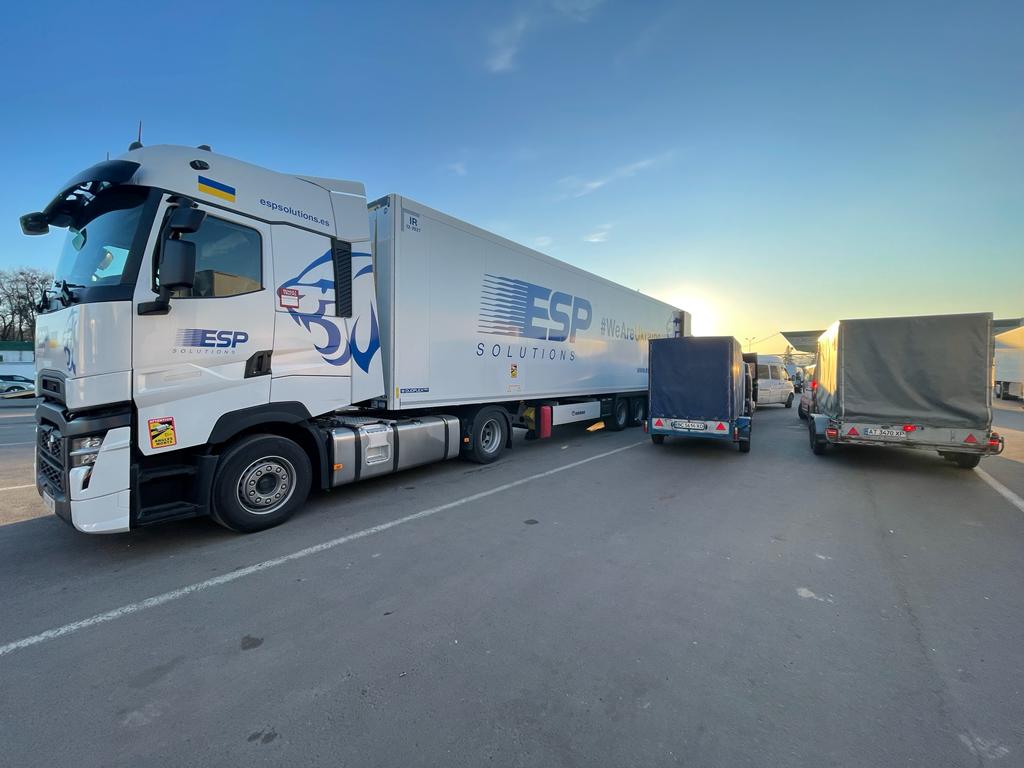 El camión solidario de la Universidad de Murcia de ayuda a Ucrania, cedido por ESP Solutions