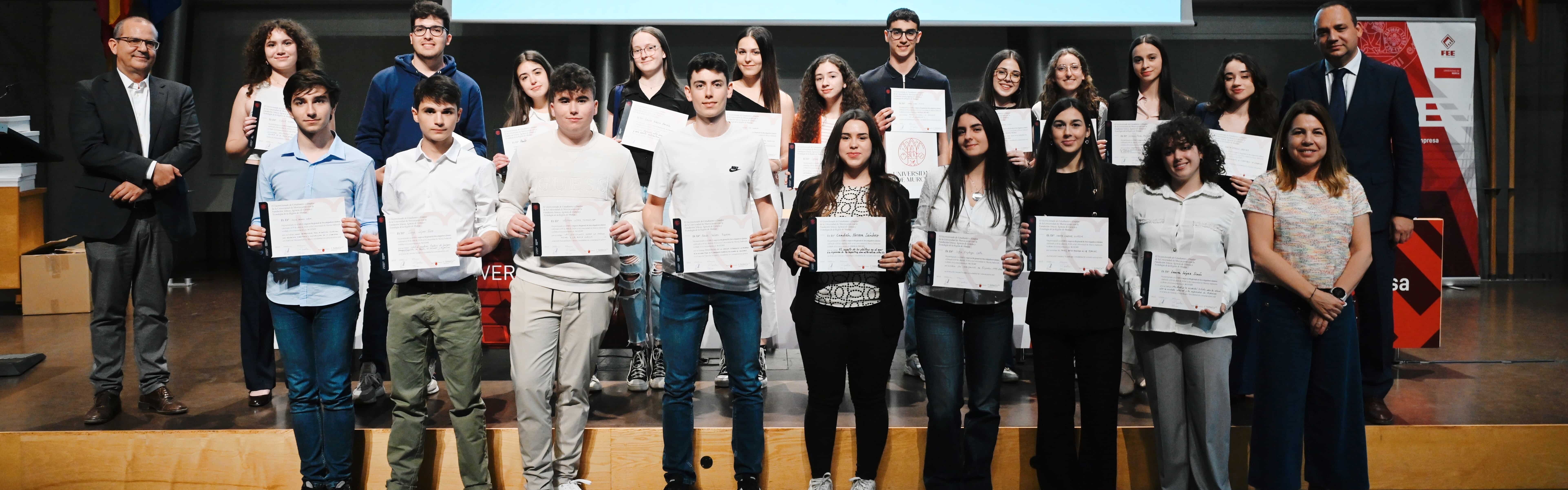 Casi cuatrocientos estudiantes de Bachillerato participan en la UMU en el Congreso Regional de Investigadores Junior