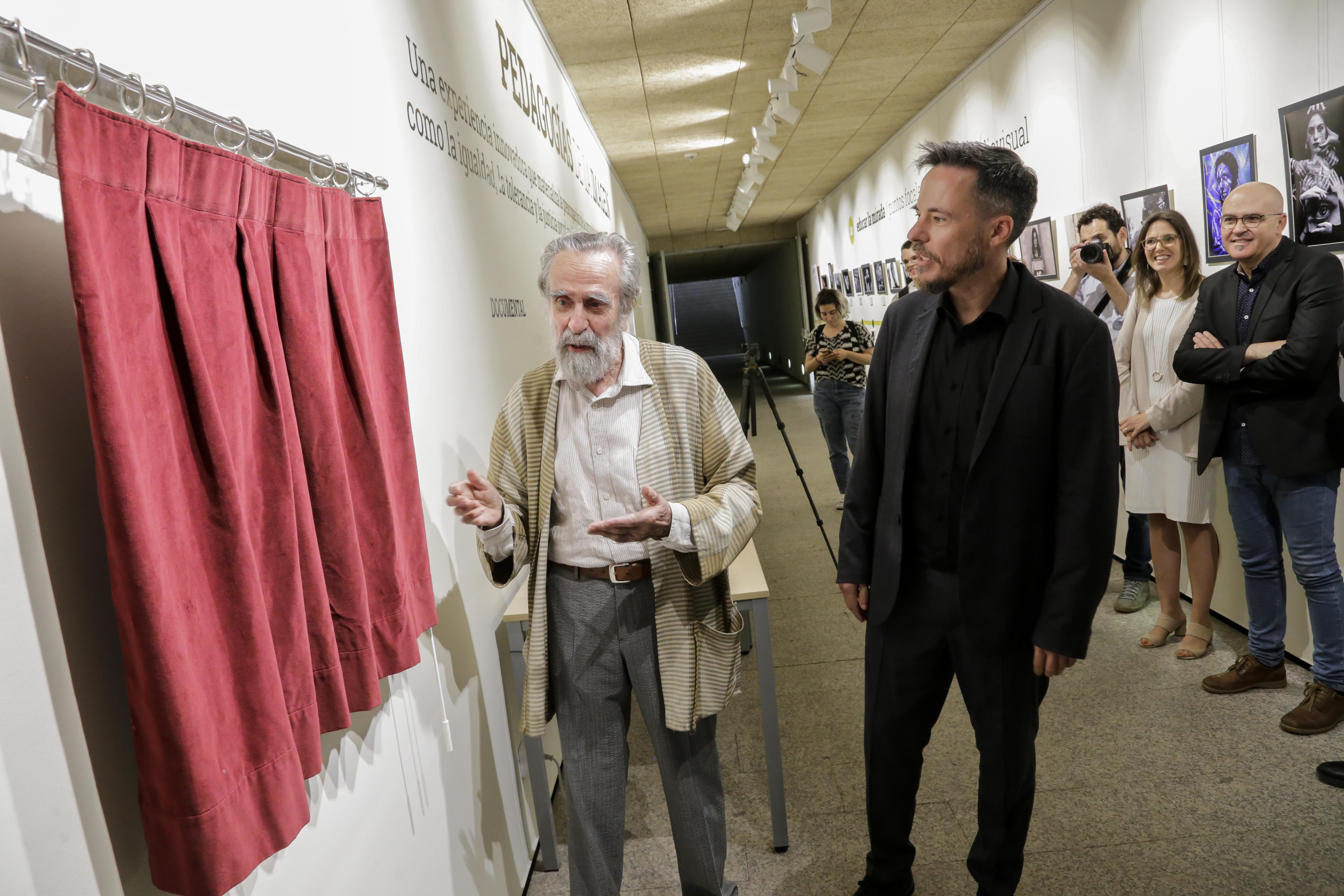 Isidoro Valcárcel inaugura una sala de exposiciones