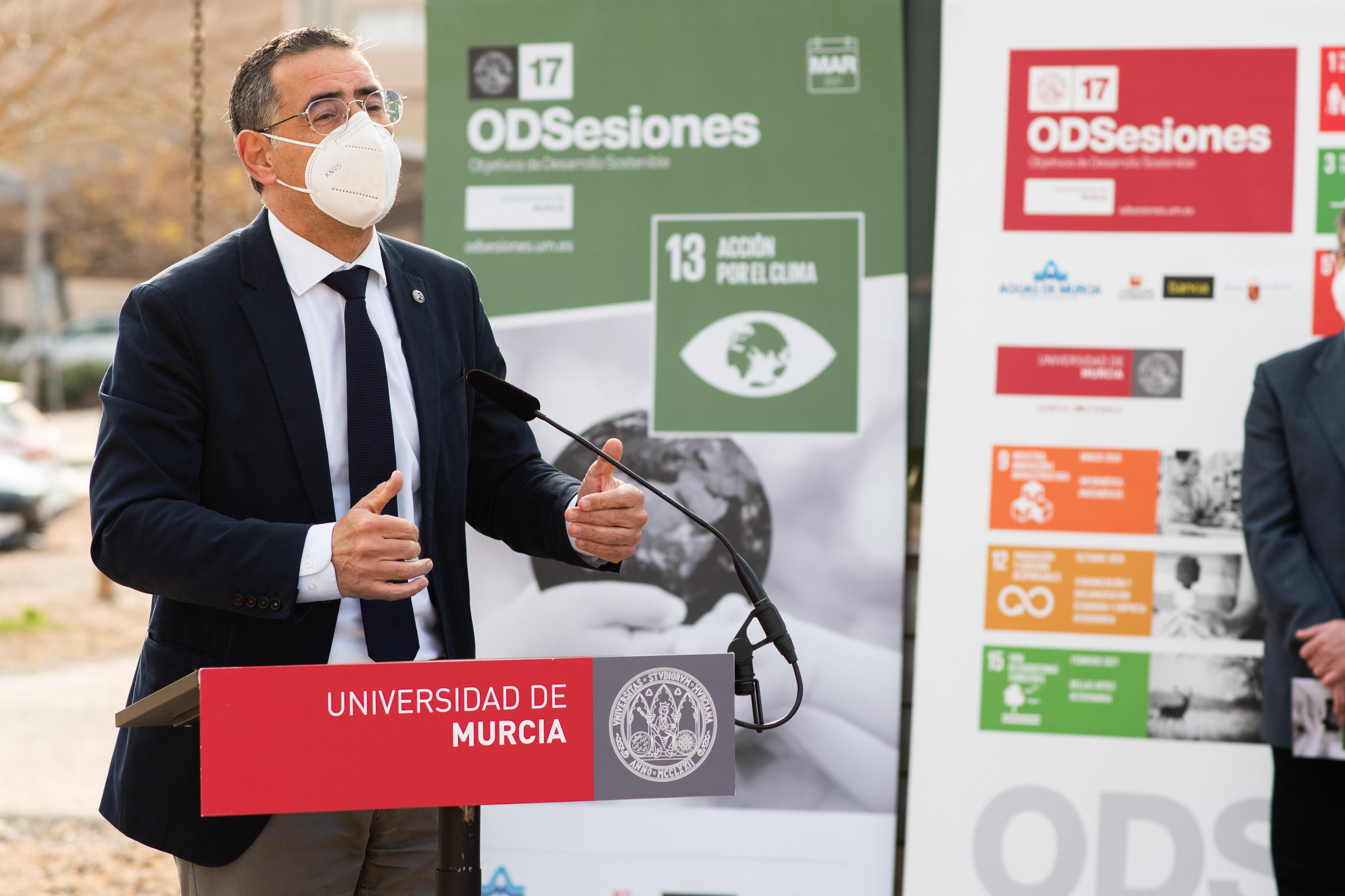 ODS reforesta la zona norte del Campus de Espinardo