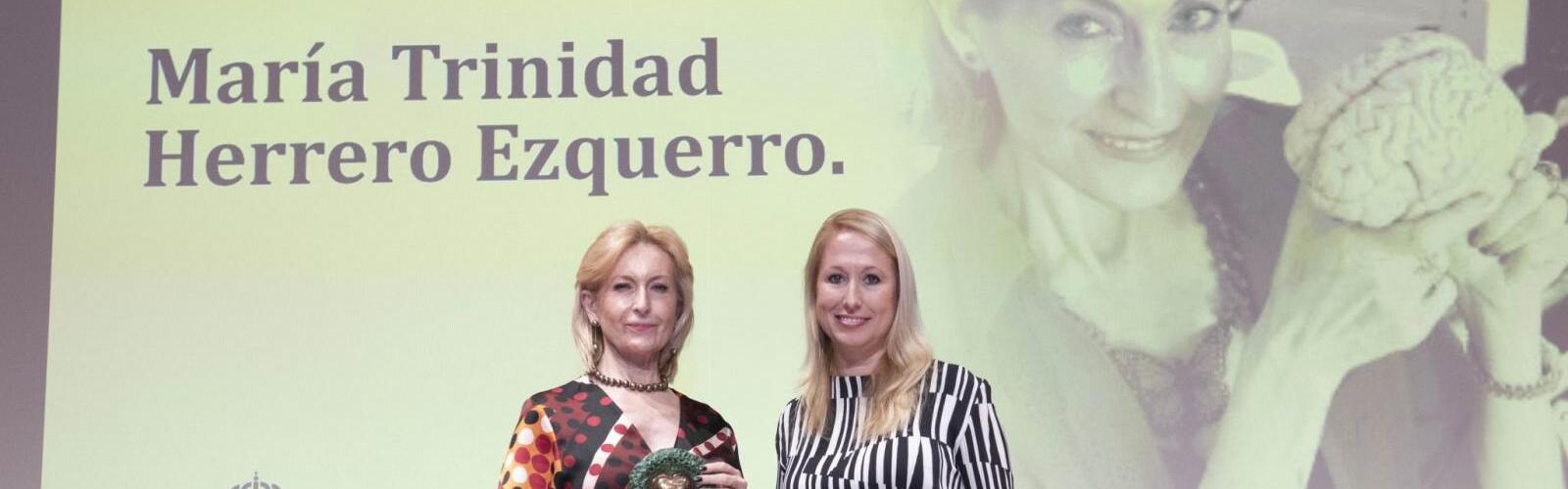 La profesora María Trinidad Herrero, distinguida con uno de los 'Premios Mayores de la Región de Murcia'