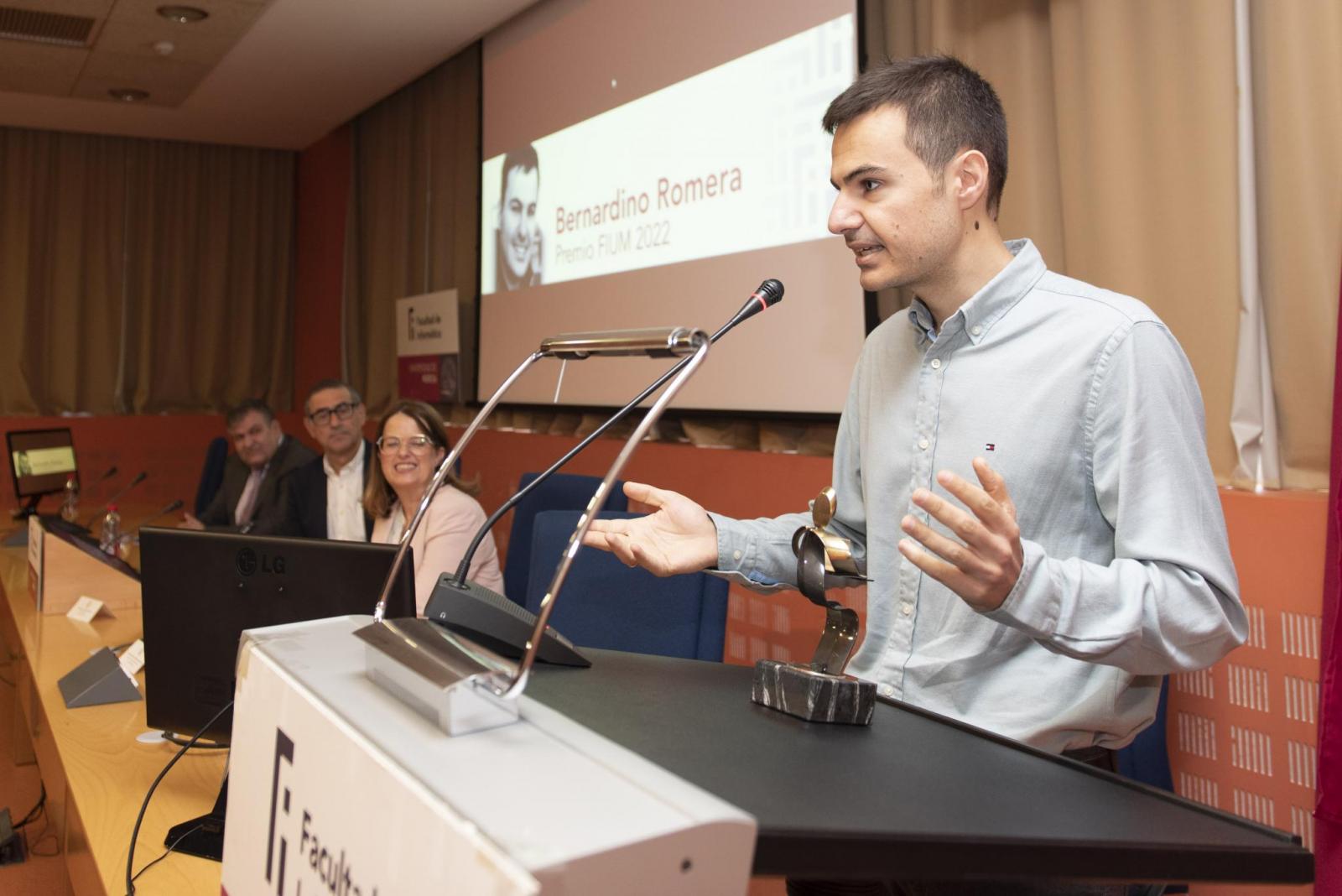Premio FIUM a Bernardino Romera, especialista en IA