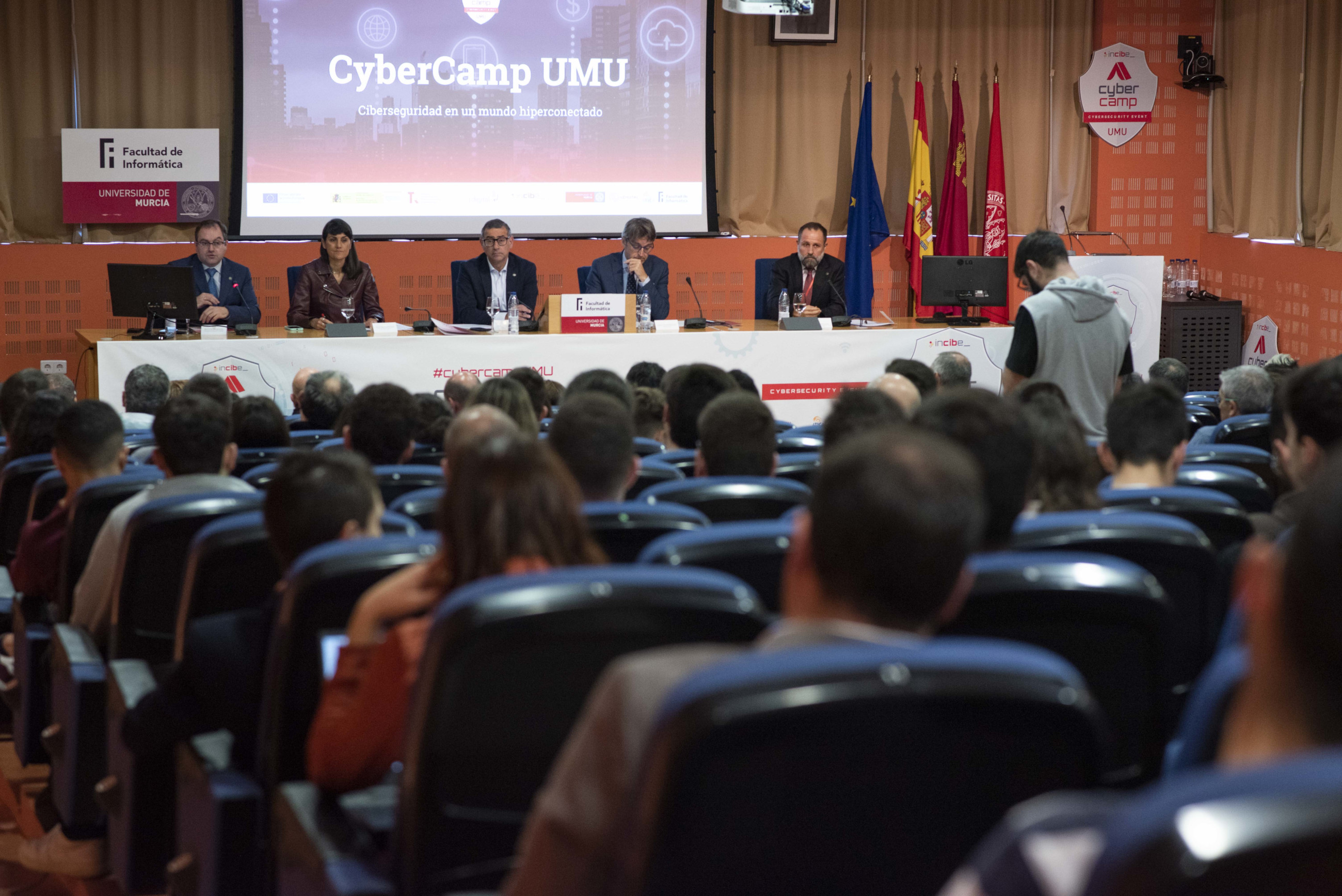 La UMU, pionera en formación e investigación sobre ciberseguridad