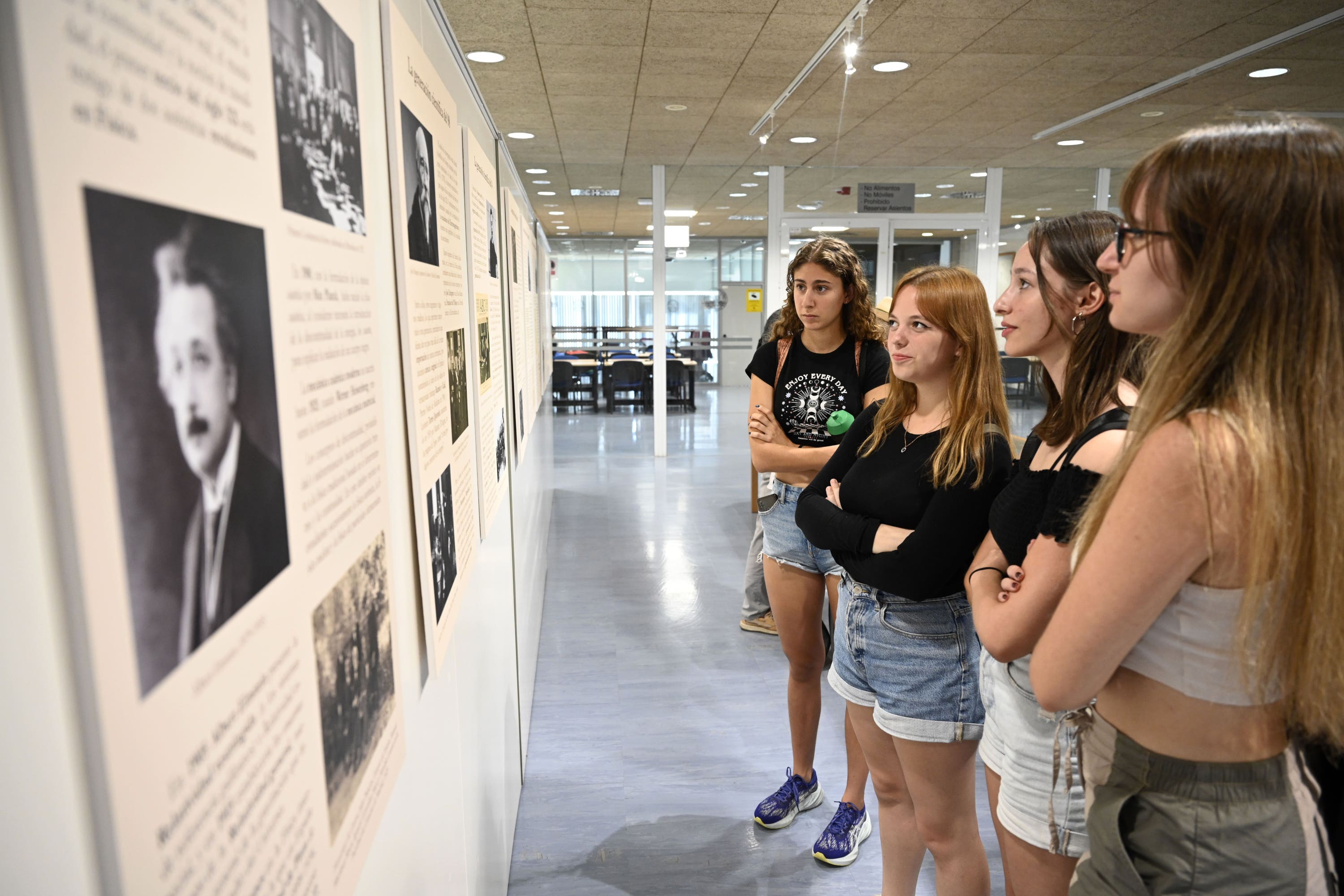 Exposición sobre la visita Einstein en España