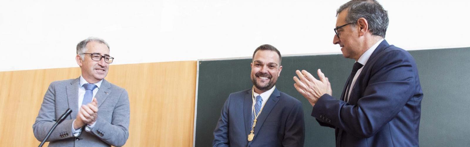 César Leal toma posesión como decano de la Facultad de Enfermería de la Universidad de Murcia