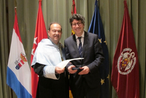 David Parra, experto de la UMU, recibe el Premio Reina María Cristina por su análisis del veto presupuestario