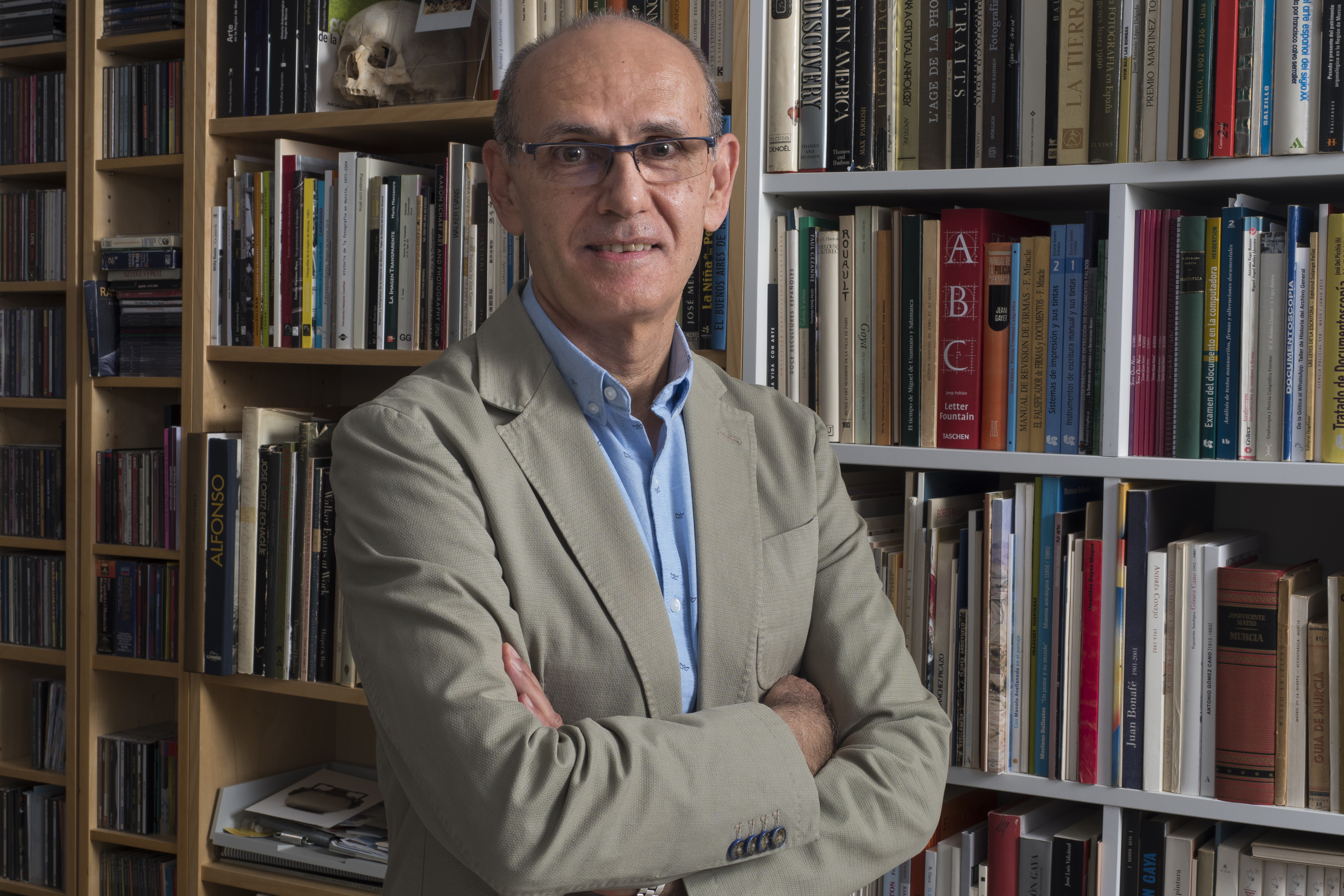 José María Martínez Selva, catedrático de la UMU, expone en su nuevo libro las formas de afrontar la incertidumbre