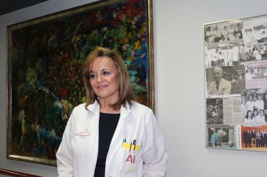 Hoy hablamos con Luisa Martínez de Haro, la primera catedrática en Cirugía de España