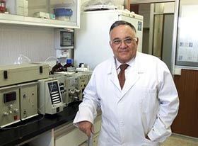 El catedrático de Bioquímica y Bilogía Molecular de la Universidad de Murcia, José Antonio Lozano Teruel / LA VERDAD