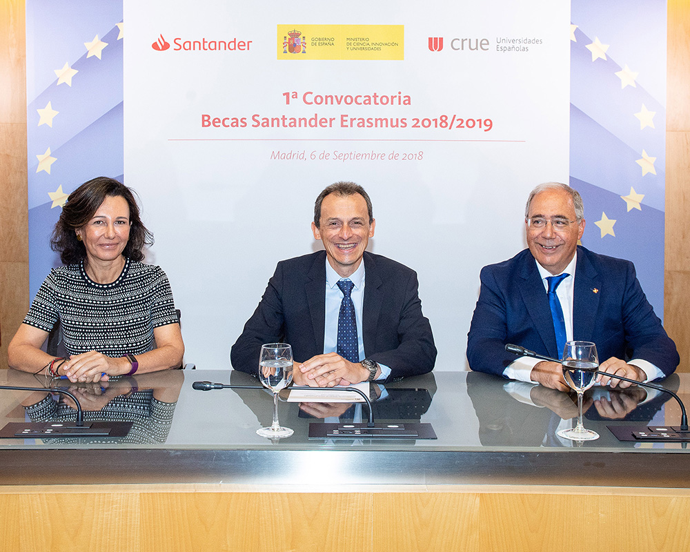 El Ministerio, la CRUE y el Banco Santander lanzan el programa Becas Santander Erasmus